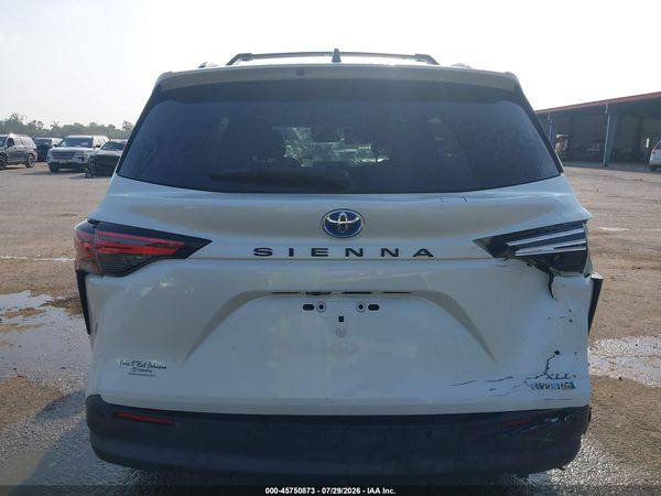 2021 TOYOTA SIENNA XLE — I119
