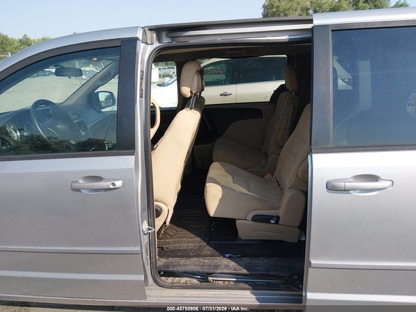 2014 DODGE GRAND CARAVAN SE — I8