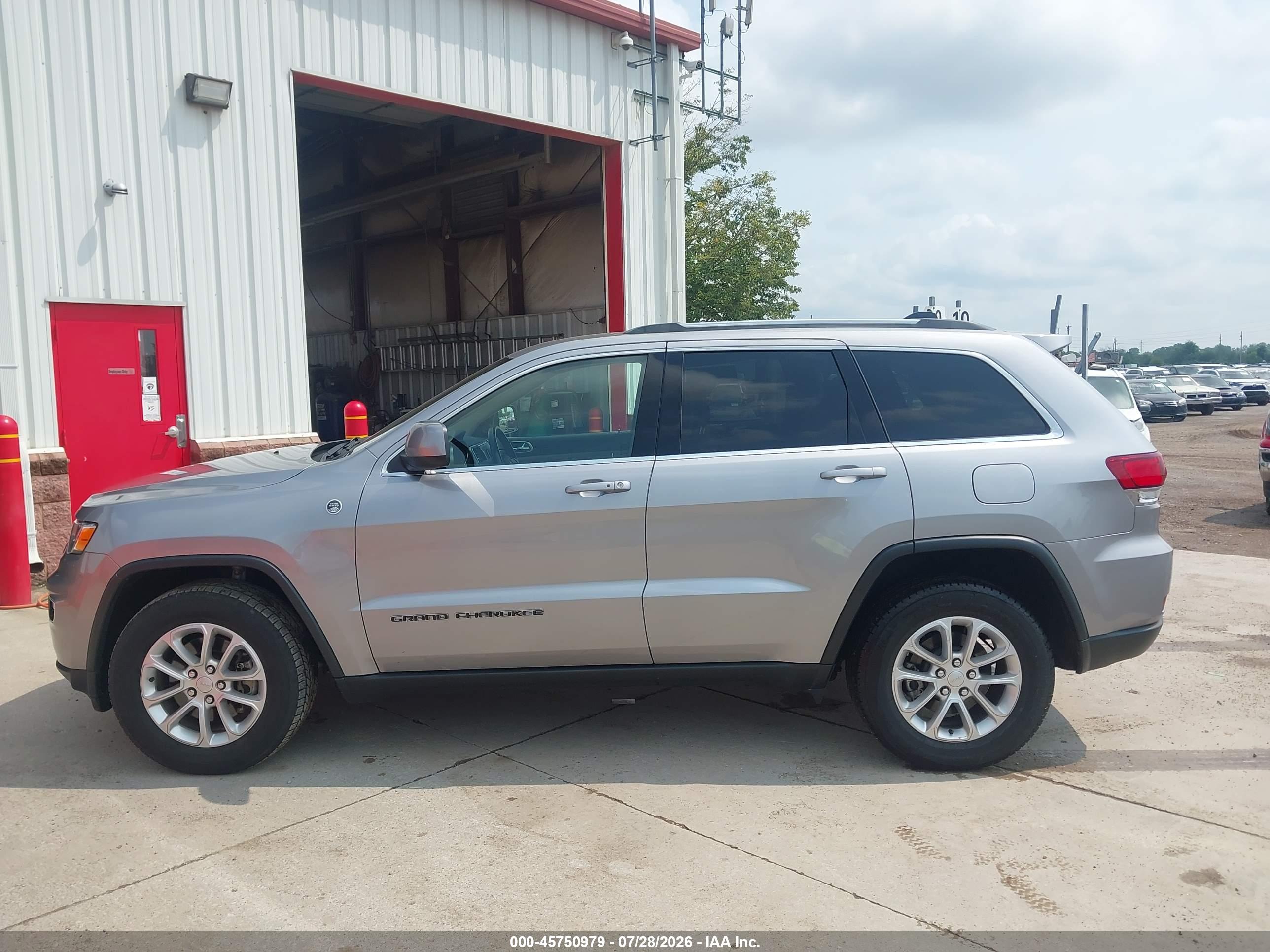 2021 JEEP GRAND CHEROKEE LAREDO E 4X4