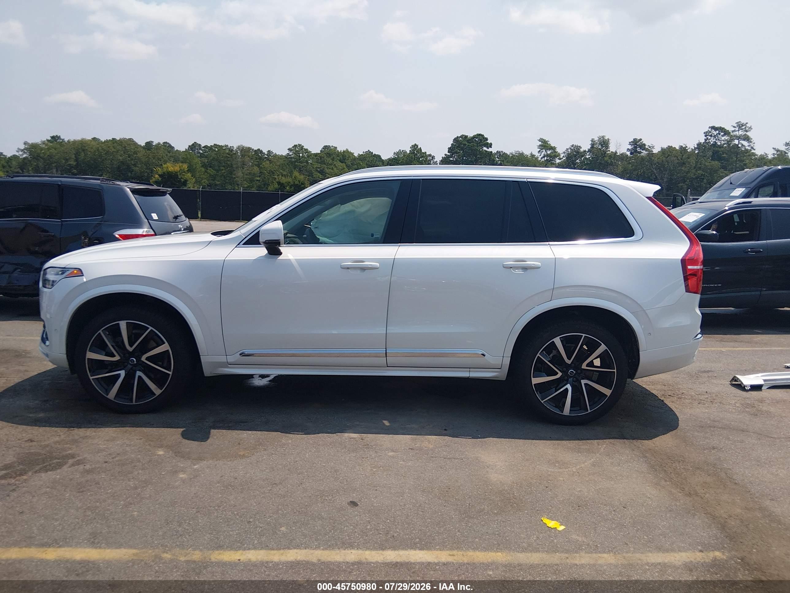 2025 VOLVO XC90 B6 PLUS 7-SEATER