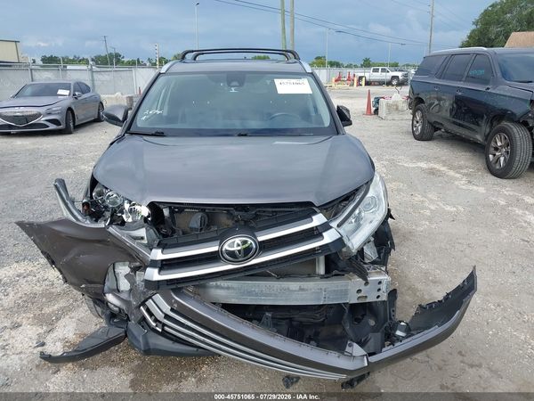 2019 TOYOTA HIGHLANDER XLE