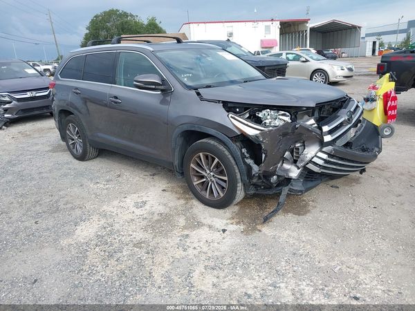 2019 TOYOTA HIGHLANDER XLE