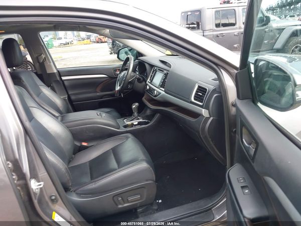 2019 TOYOTA HIGHLANDER XLE
