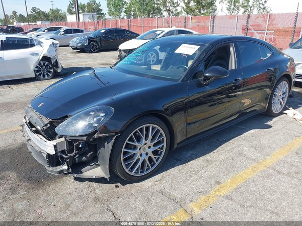 2018 PORSCHE PANAMERA 4