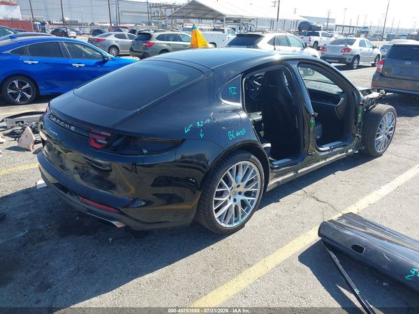2018 PORSCHE PANAMERA 4