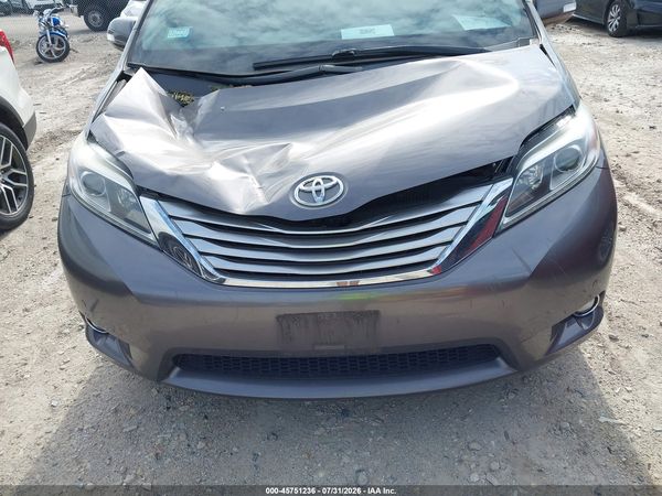 2017 TOYOTA SIENNA