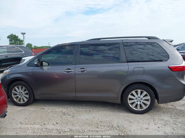2017 TOYOTA SIENNA