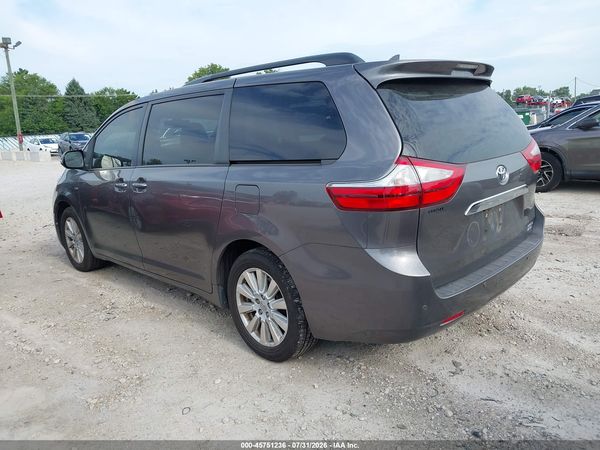 2017 TOYOTA SIENNA