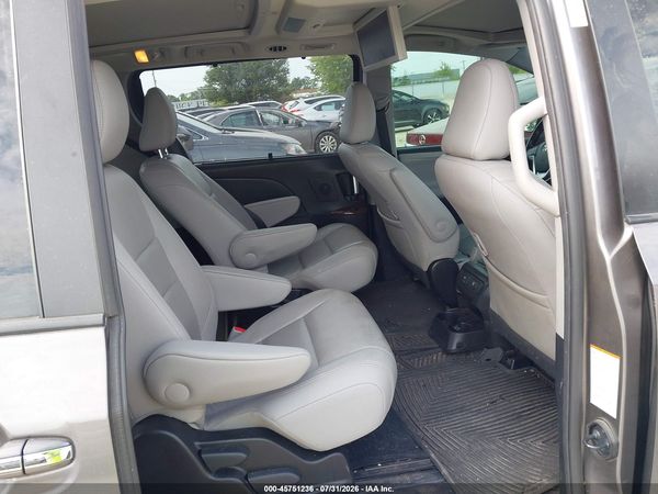 2017 TOYOTA SIENNA