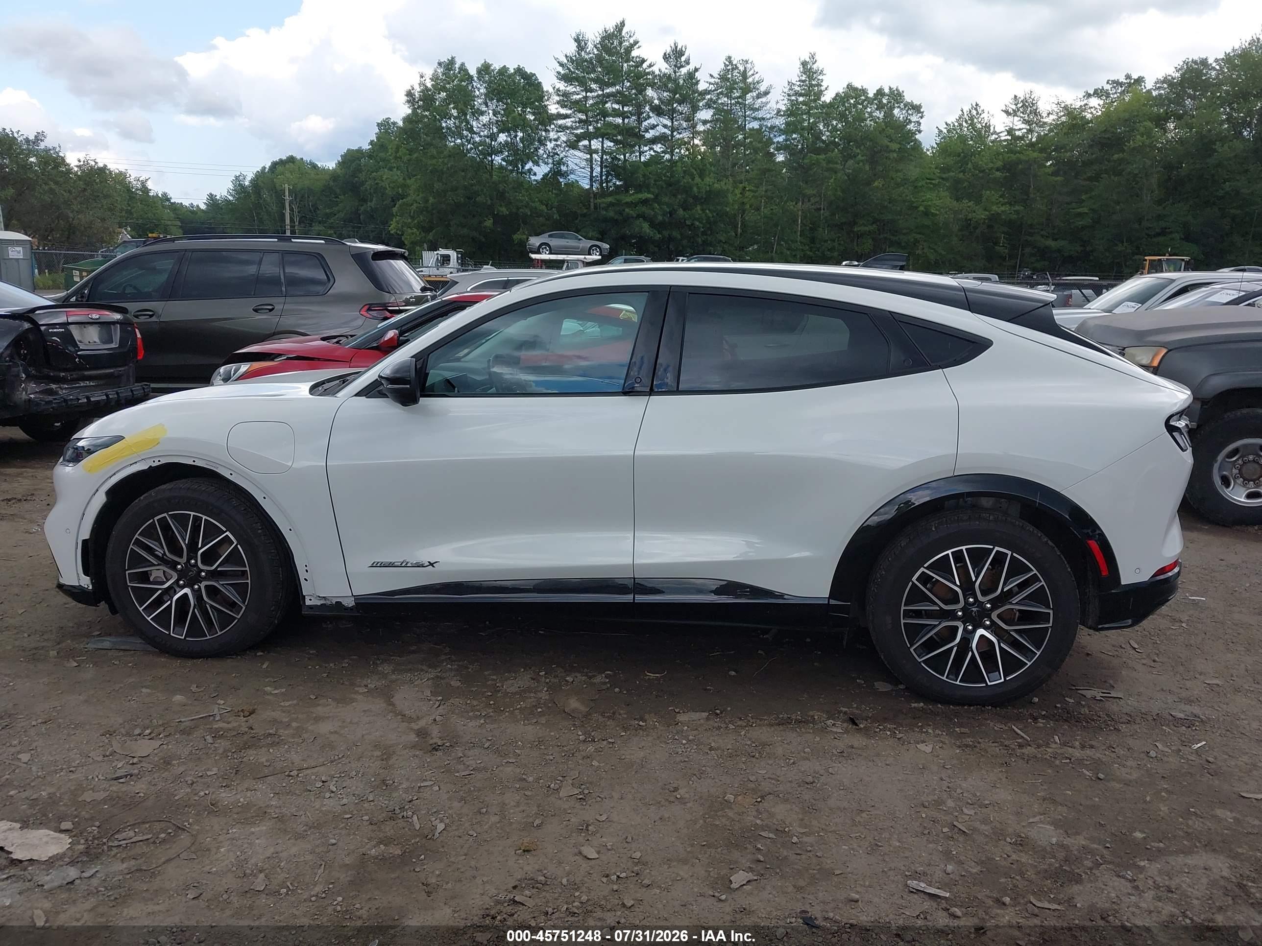 2024 FORD MUSTANG MACH-E PREMIUM