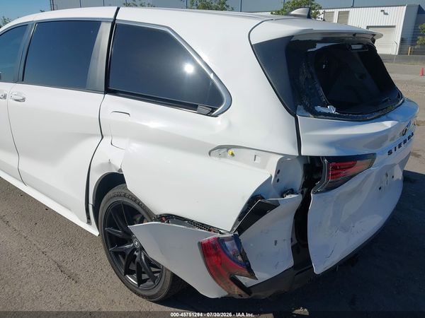 2021 TOYOTA SIENNA LE — I6