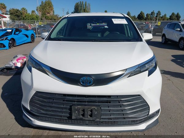2021 TOYOTA SIENNA LE — I115