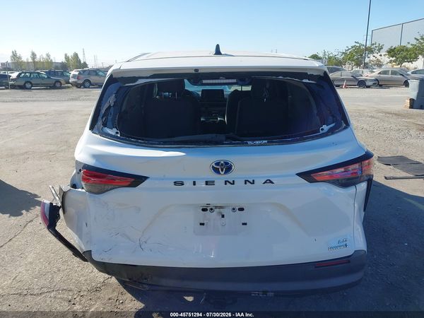 2021 TOYOTA SIENNA LE — I119