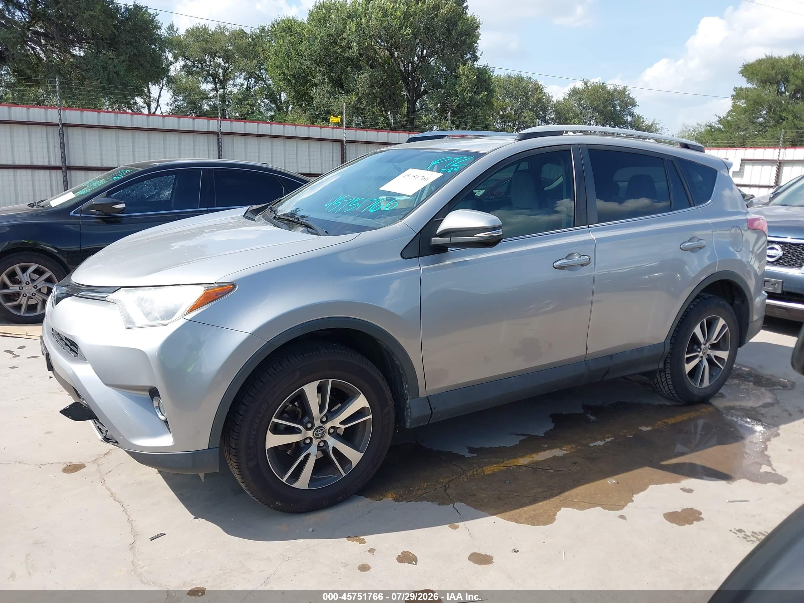 2016 TOYOTA RAV4 XLE