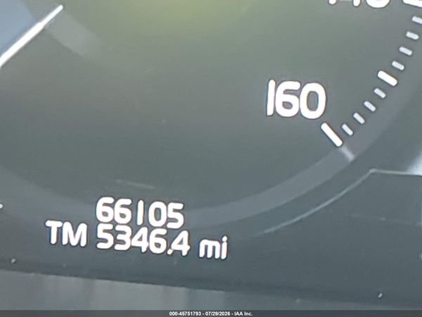 2021 VOLVO XC60 T5 MOMENTUM