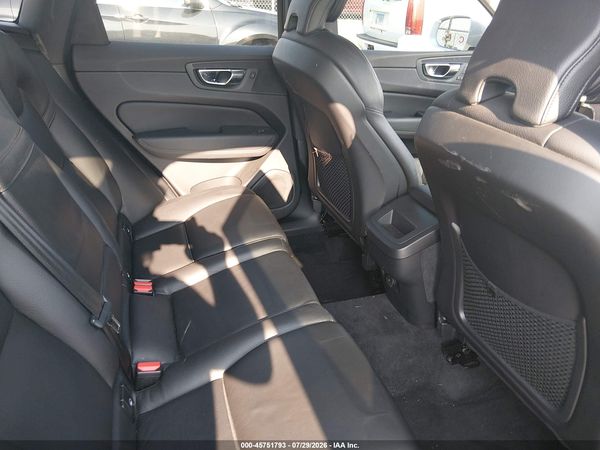 2021 VOLVO XC60 T5 MOMENTUM