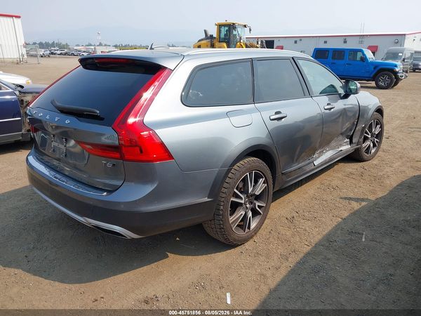 2017 VOLVO V90 CROSS COUNTRY T6