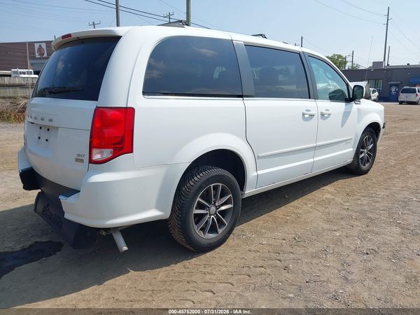 2017 DODGE GRAND CARAVAN SXT — I4