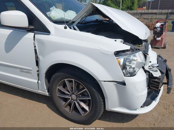 2017 DODGE GRAND CARAVAN SXT — I153