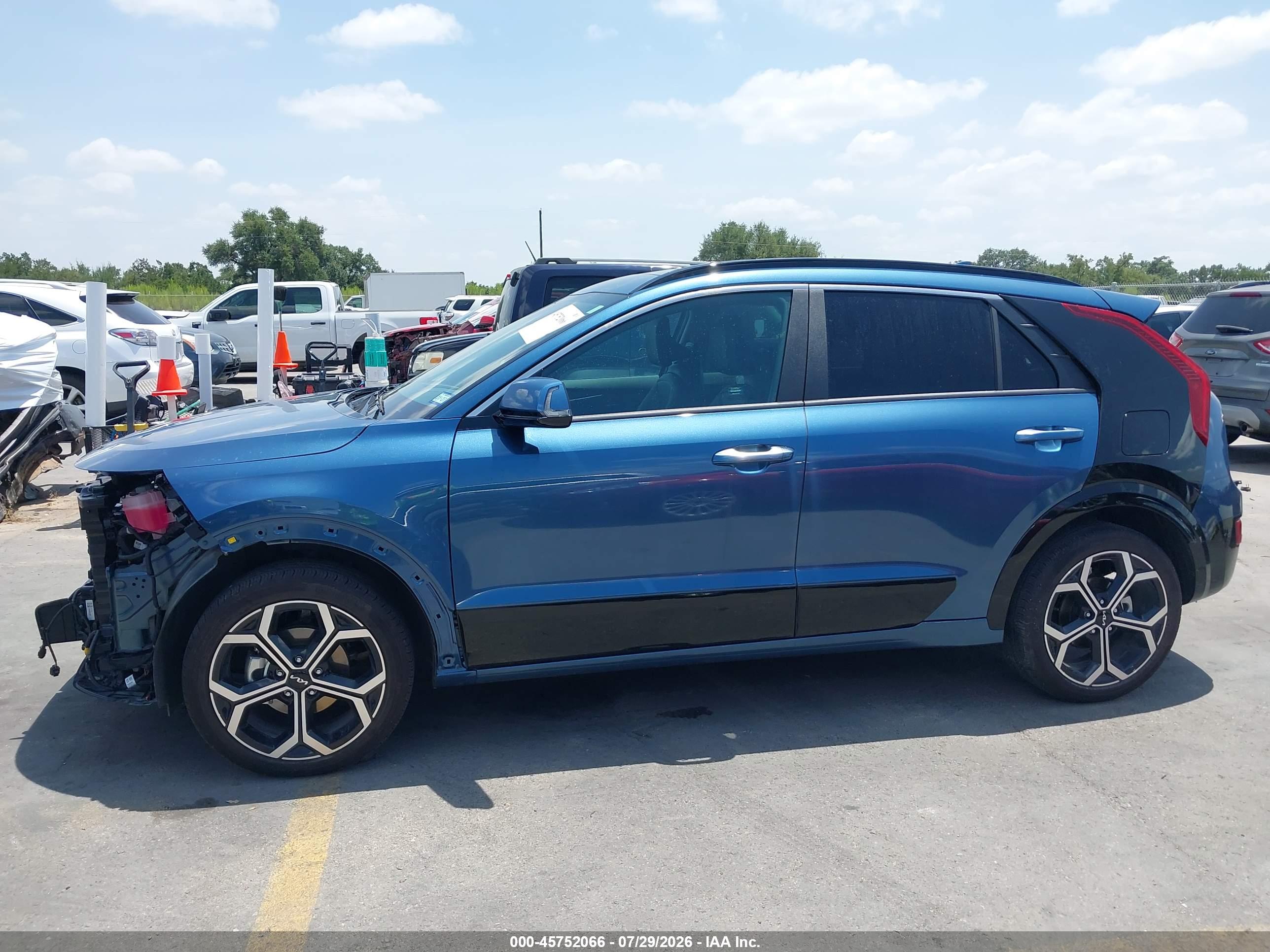 2025 KIA NIRO SX TOURING