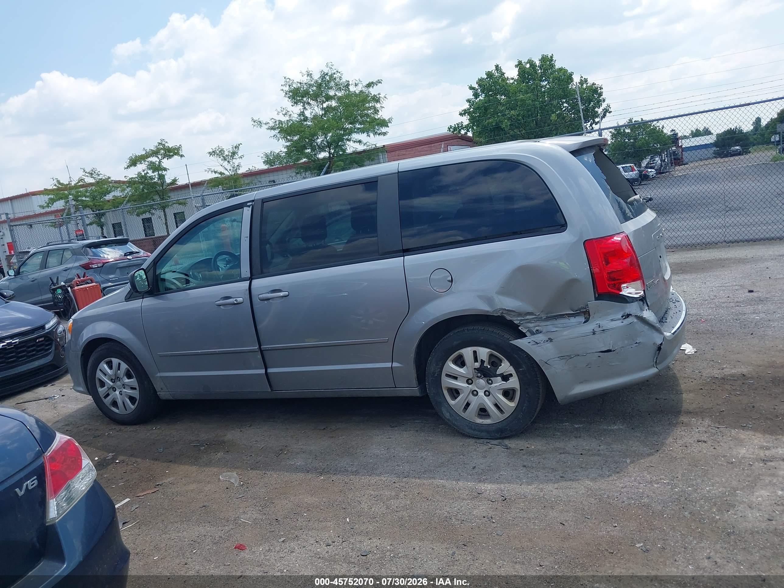 2015 DODGE GRAND CARAVAN SE