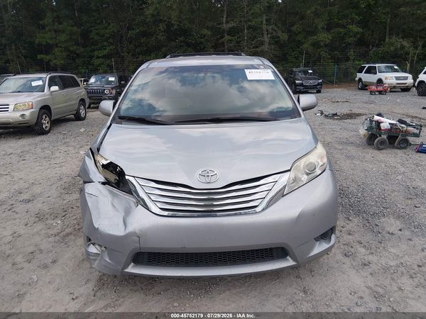 2015 TOYOTA SIENNA LE 8 PASSENGER