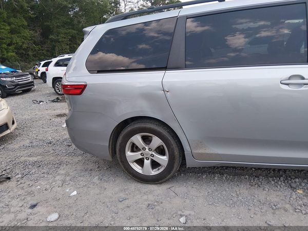 2015 TOYOTA SIENNA LE 8 PASSENGER
