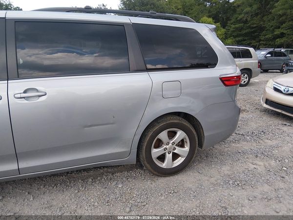 2015 TOYOTA SIENNA LE 8 PASSENGER