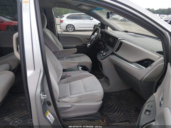2015 TOYOTA SIENNA LE 8 PASSENGER