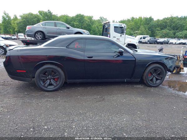 2016 DODGE CHALLENGER SXT