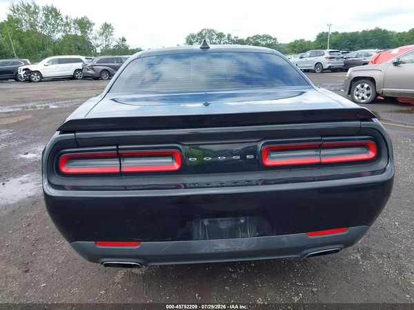 2016 DODGE CHALLENGER SXT