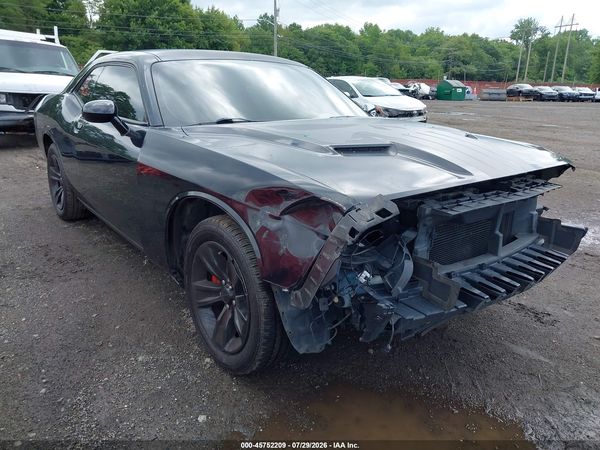 2016 DODGE CHALLENGER SXT