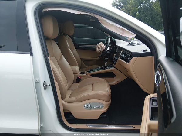 2020 PORSCHE MACAN — I5