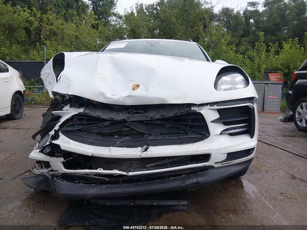 2020 PORSCHE MACAN — I6