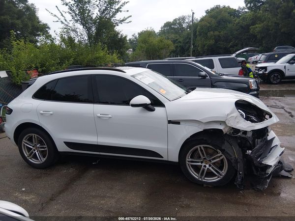 2020 PORSCHE MACAN — I116