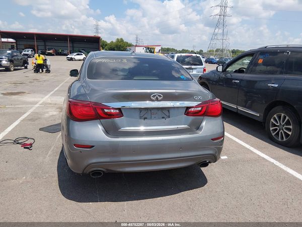 2017 INFINITI Q70 3.7