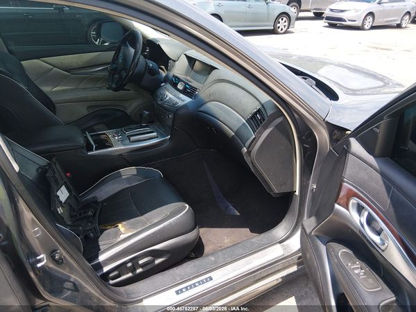 2017 INFINITI Q70 3.7