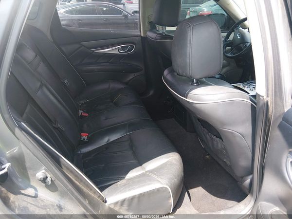 2017 INFINITI Q70 3.7