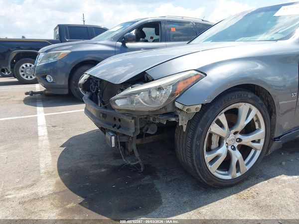 2017 INFINITI Q70 3.7