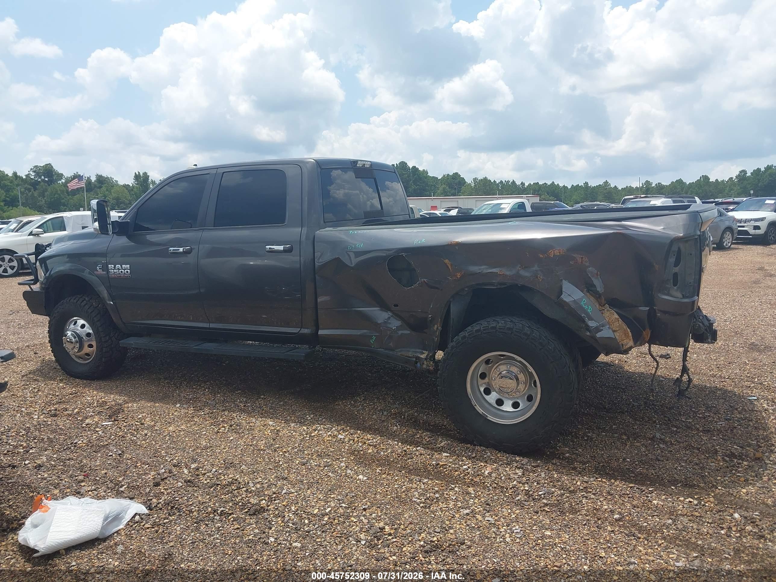 2018 RAM 3500 LARAMIE  4X4 8' BOX