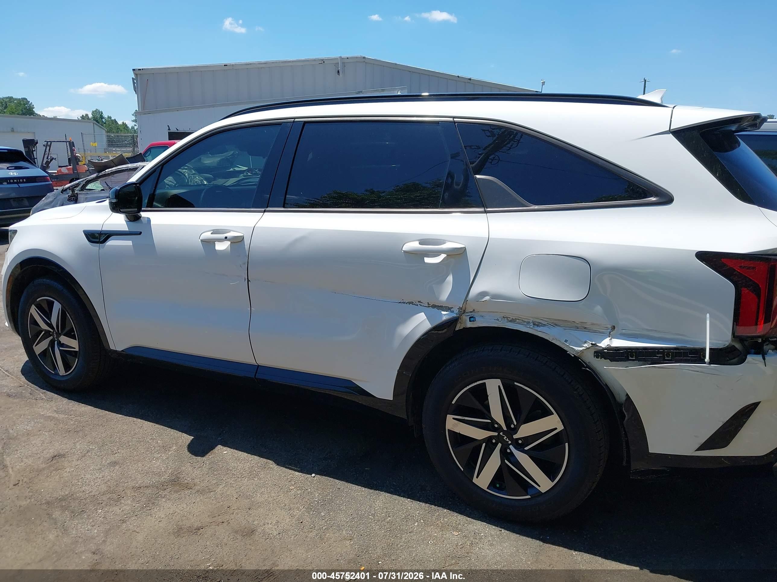 2022 KIA SORENTO S