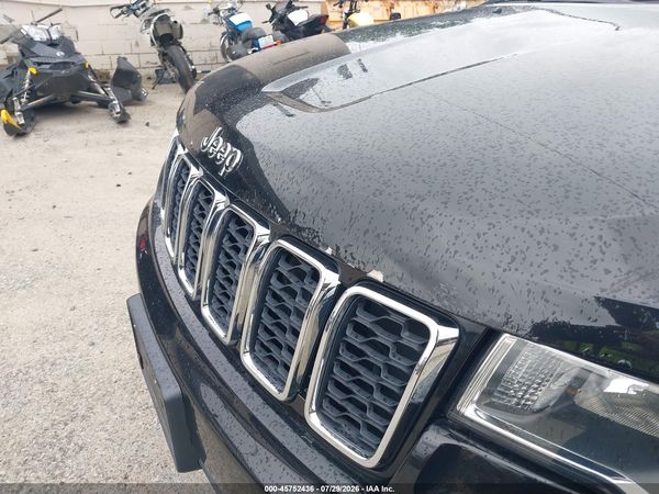 2018 JEEP GRAND CHEROKEE LAREDO E 4X4