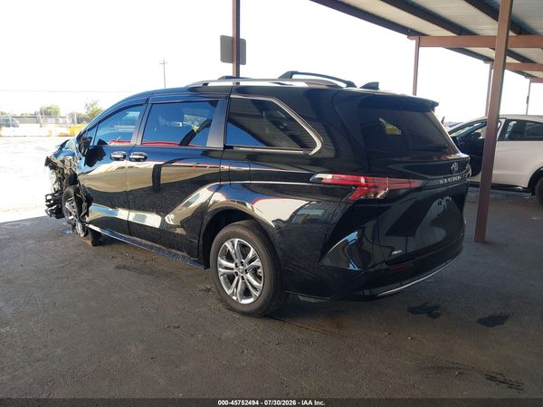 2022 TOYOTA SIENNA PLATINUM