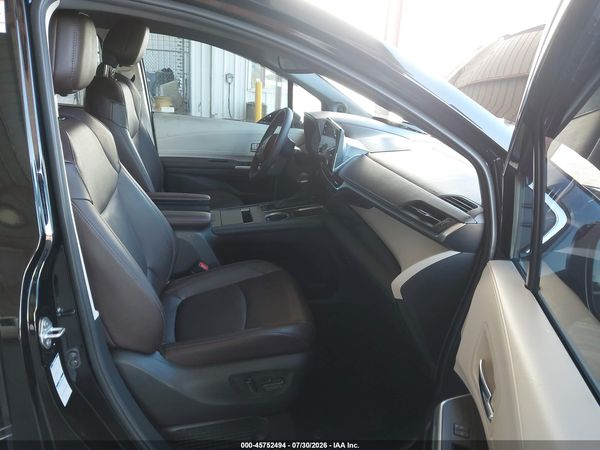 2022 TOYOTA SIENNA PLATINUM
