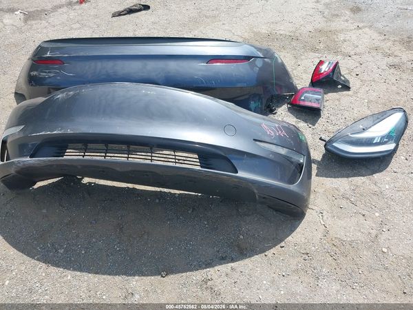 2018 TESLA MODEL 3 LONG RANGE/PERFORMANCE