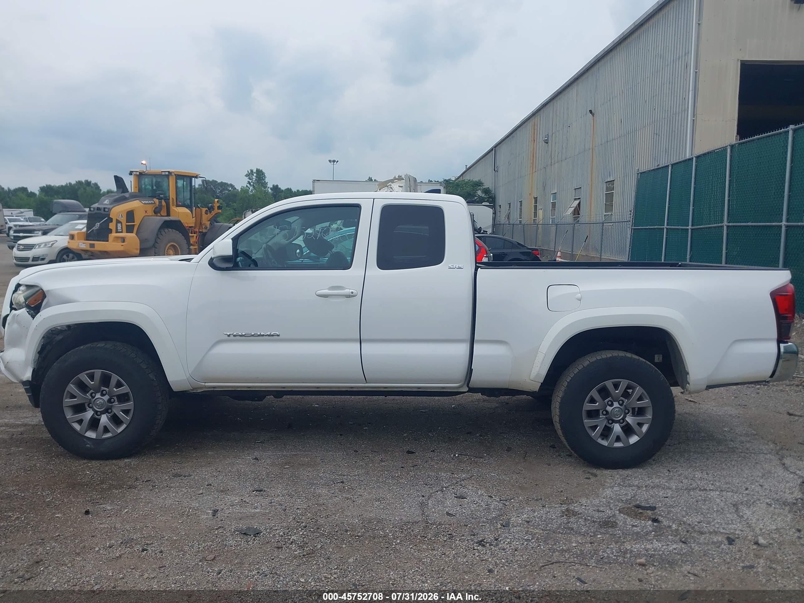 2018 TOYOTA TACOMA SR5 V6