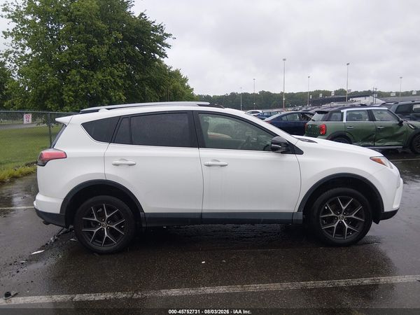 2017 TOYOTA RAV4 SE
