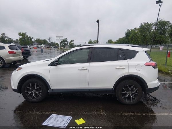 2017 TOYOTA RAV4 SE