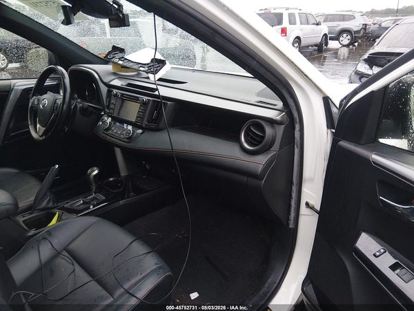 2017 TOYOTA RAV4 SE