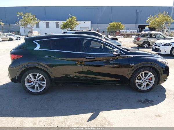 2018 INFINITI QX30 LUXURY